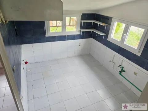 Izdavanje, poslovni prostor, 150m2, Stari Banovci, Stara Pazova Izdavanje, poslovni prostor, 150m2, Stari Banovci, Stara Pazova