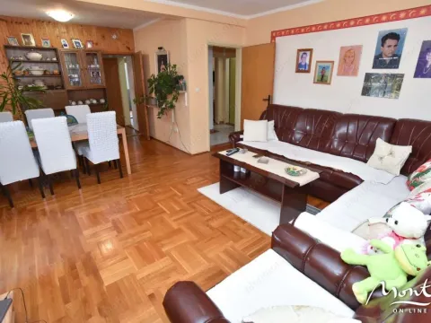 Prodaja, kuća, 221m², Budva, Crna Gora - image 9