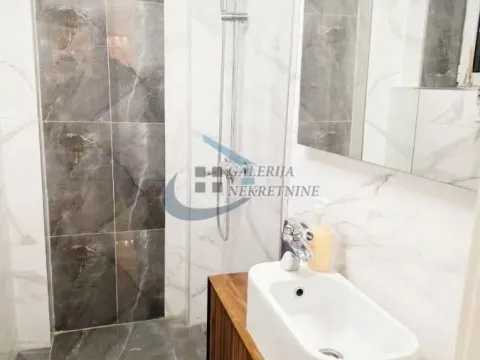 Izdavanje, poslovni prostor, 180m², Savski Venac, Beograd - image 11