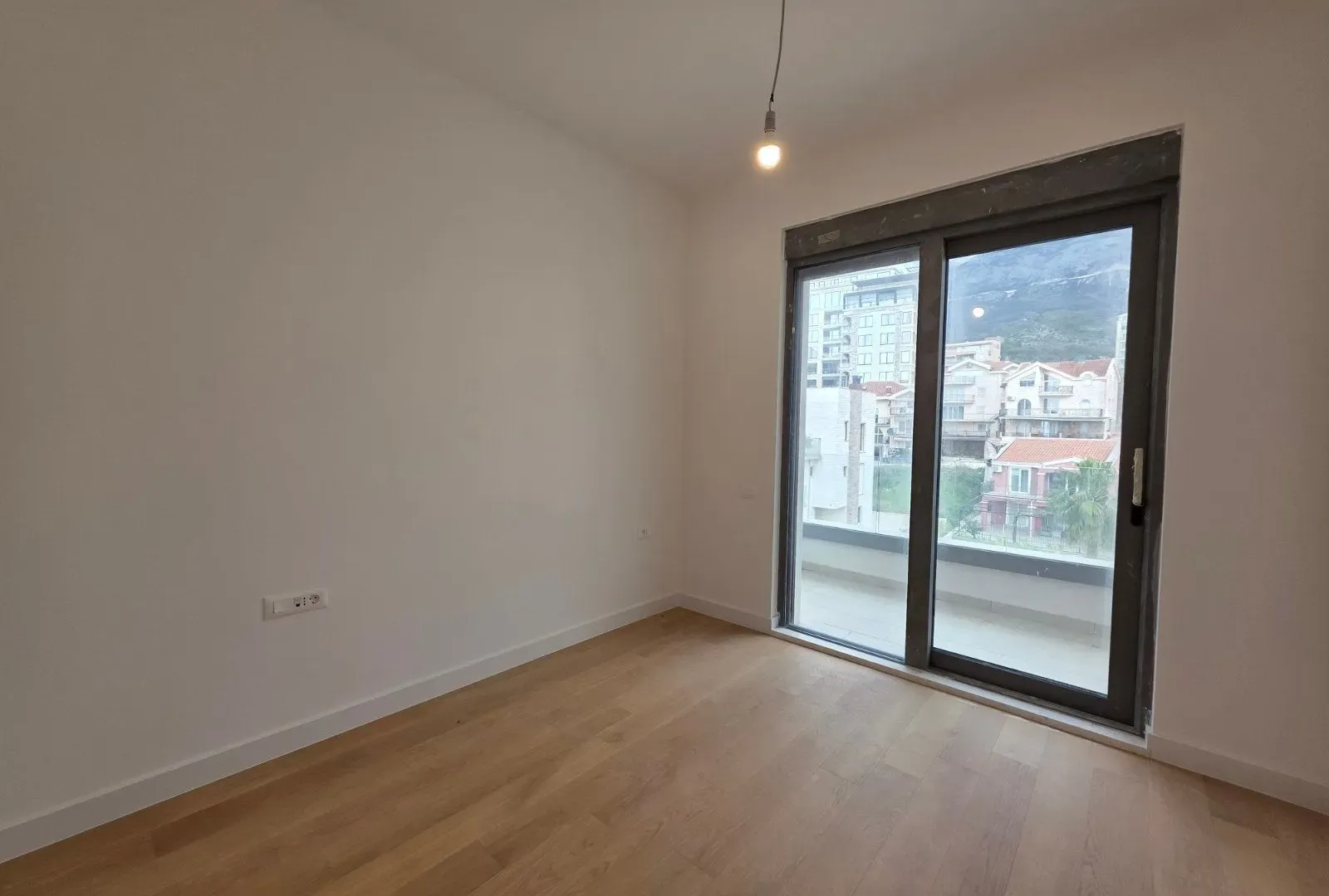 Sale, two bedroom apartment, 69m², Bečići, Budva
