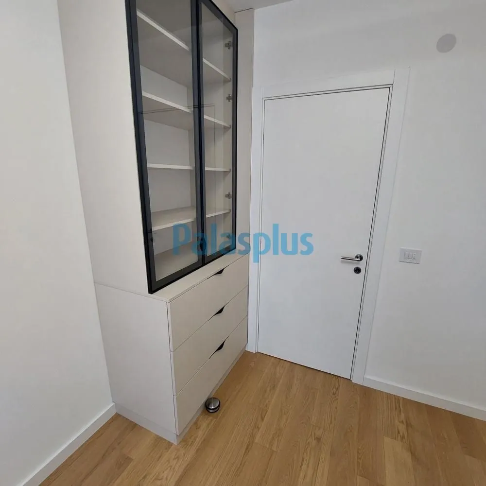 Rent, three bedroom apartment, 74m², Stari Grad, Beograd