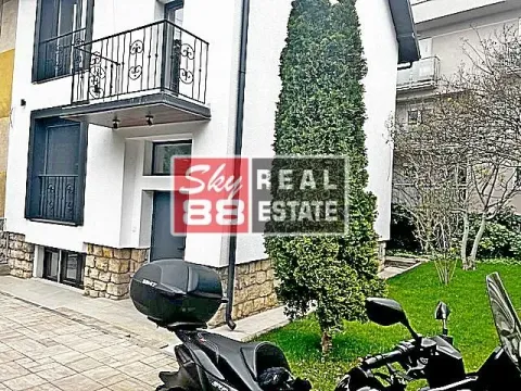 Kuća in Banovo Brdo