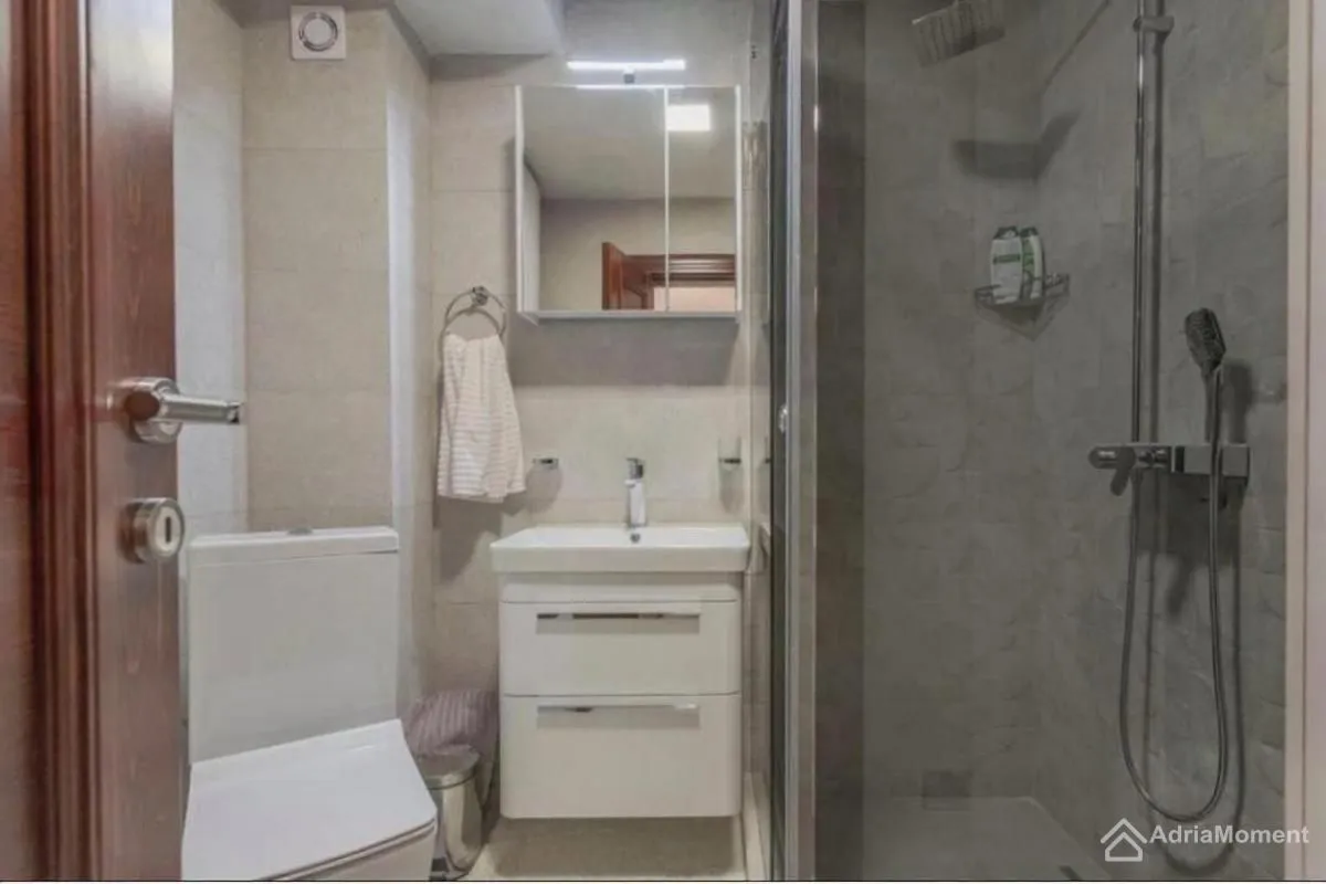 Prodaja, jednosoban stan, 42m², Grad, Kotor
