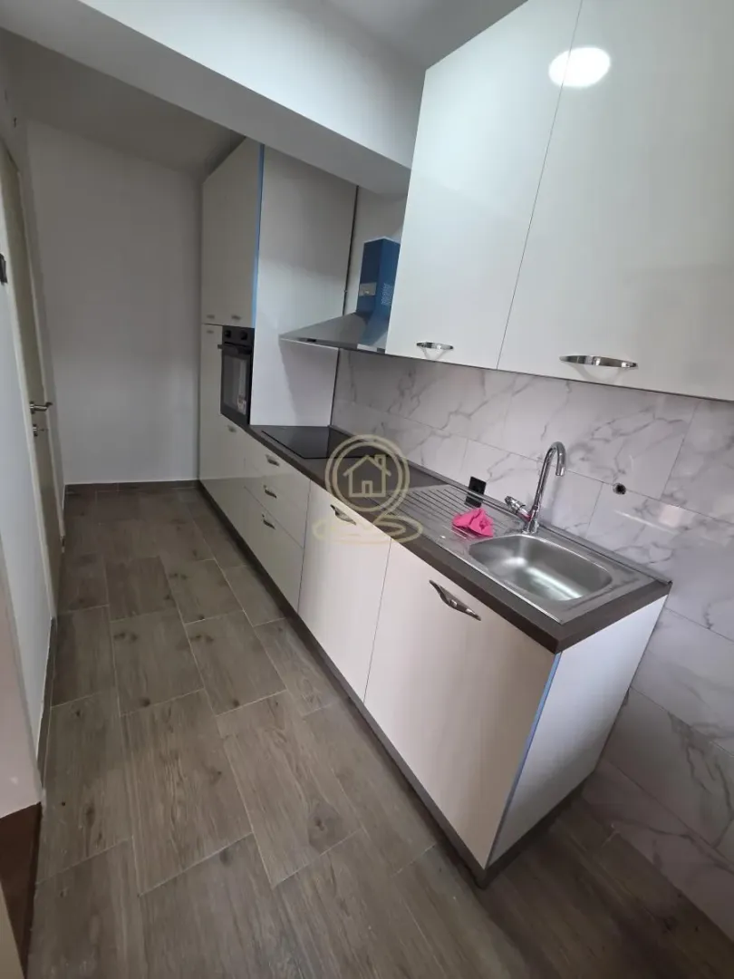 Prodaja, trosoban stan, 70m², Medijana, Niš