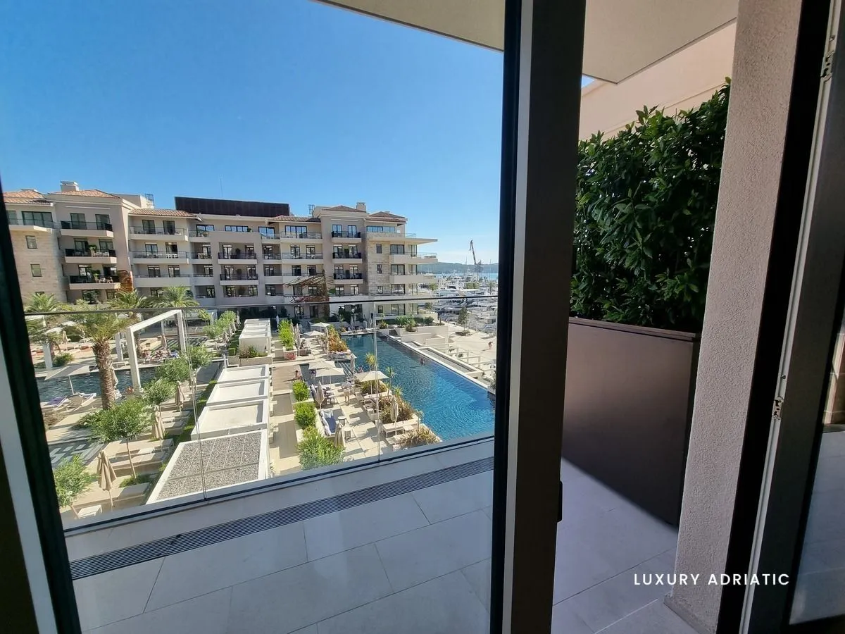 Sale, two bedroom apartment, 187m², Tivat, Crna Gora