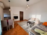 Izdavanje, dvosoban stan, 64m², Stari Aerodrom, Podgorica - image 1