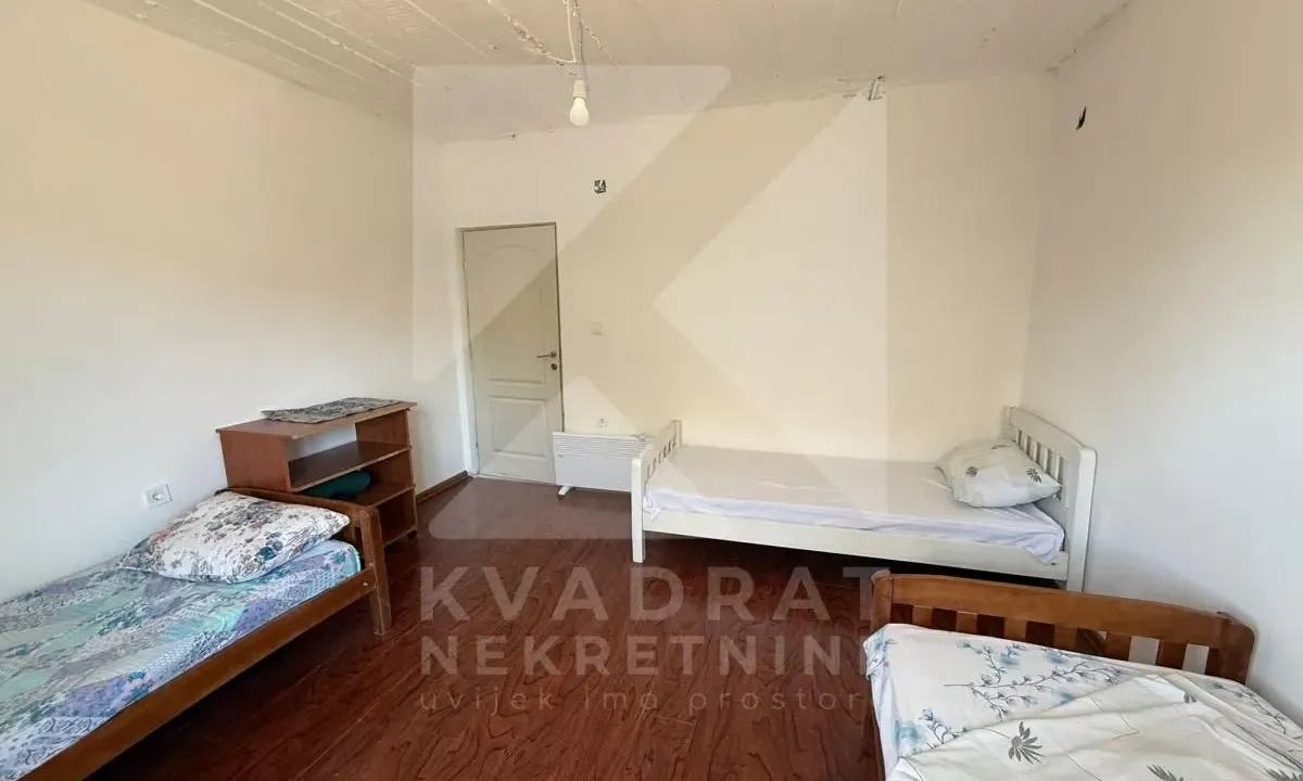 Rent, house, 180m², Tuzi, Podgorica