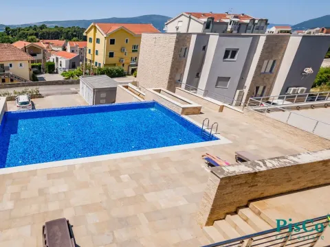 Sale, one bedroom apartment, 57m², Tivat, Crna Gora - image 5