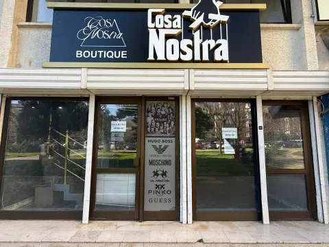 Poslovni prostor in Makedonsko naselje