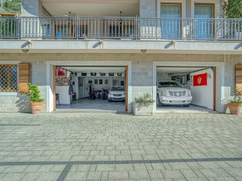 Sale, house, 507m², Dobrota, Kotor - image 19