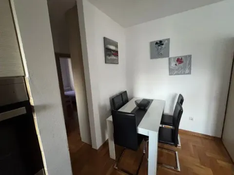 Izdavanje, dvosoban stan, 50m², Luštica Bay, Tivat - image 2