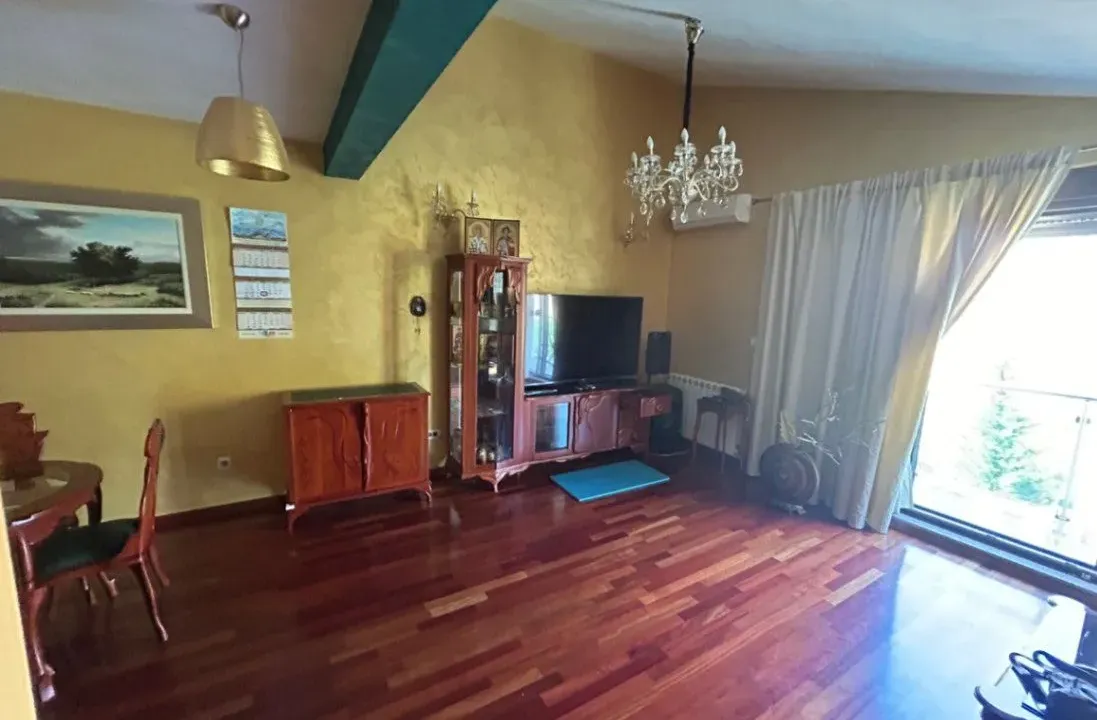 Prodaja, dvosoban stan, 90m², Gorica C, Podgorica