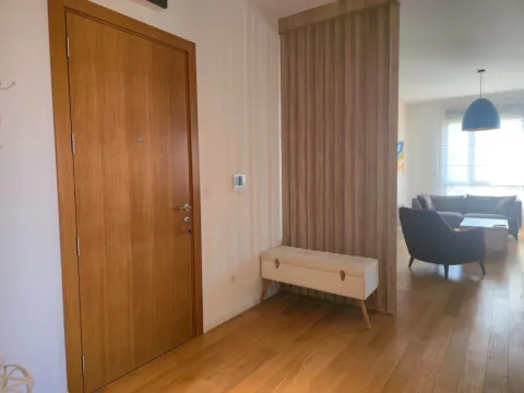 Izdavanje, trosoban stan, 95m², City Kvart, Podgorica - image 19