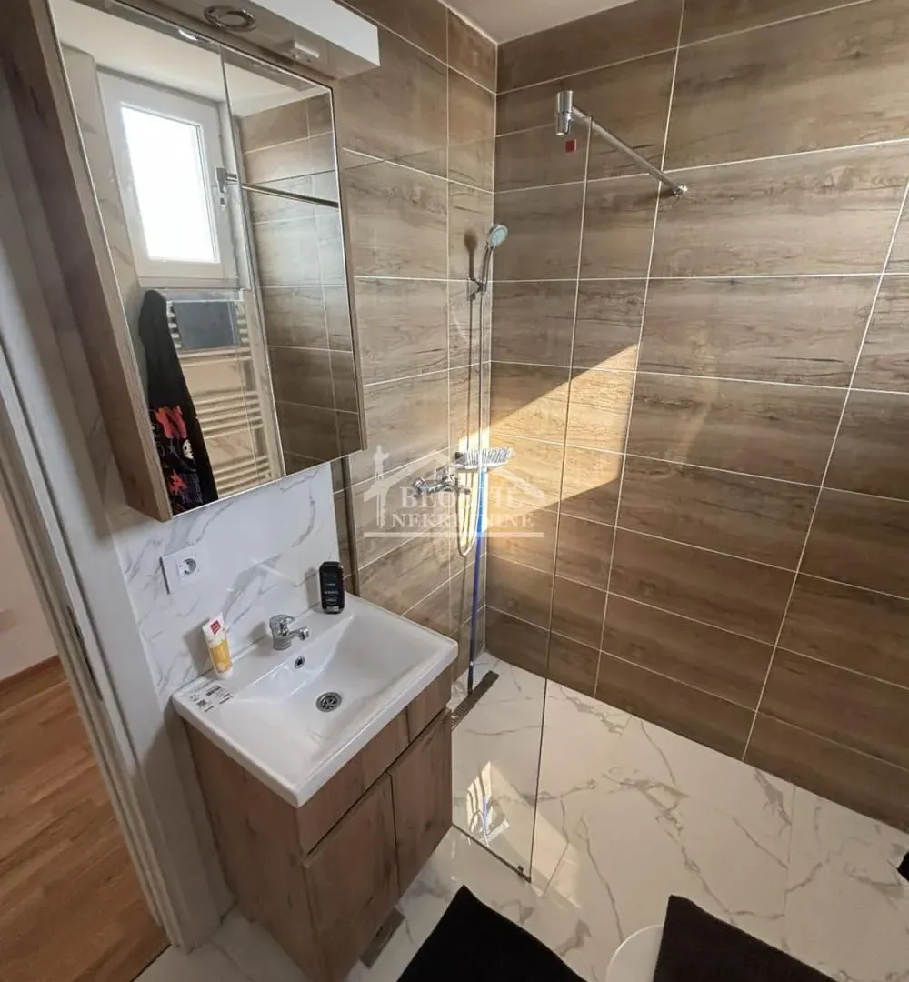 Prodaja, jednosoban stan, 43m², Centar, Stara Pazova