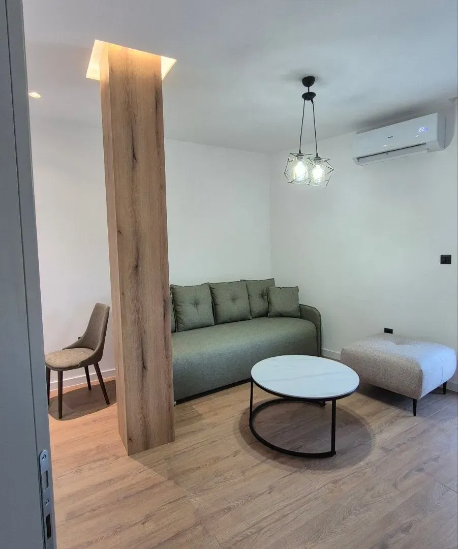 Izdavanje, jednosoban stan, 40m², Gornja Gorica, Podgorica