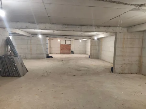 Rent, office space, 240m², Tomba, Bar - image 3