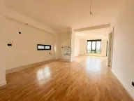 Izdavanje, poslovni prostor, 108m², City Kvart, Podgorica - image 1