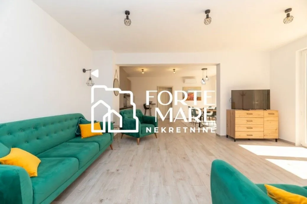 Prodaja, dvosoban stan, 70m², Đenovići, Herceg Novi