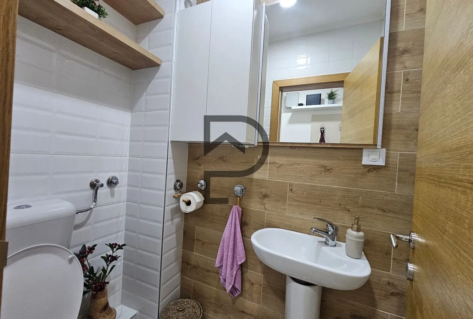 Prodaja, stan, 89m², Autobuska stanica, Podgorica