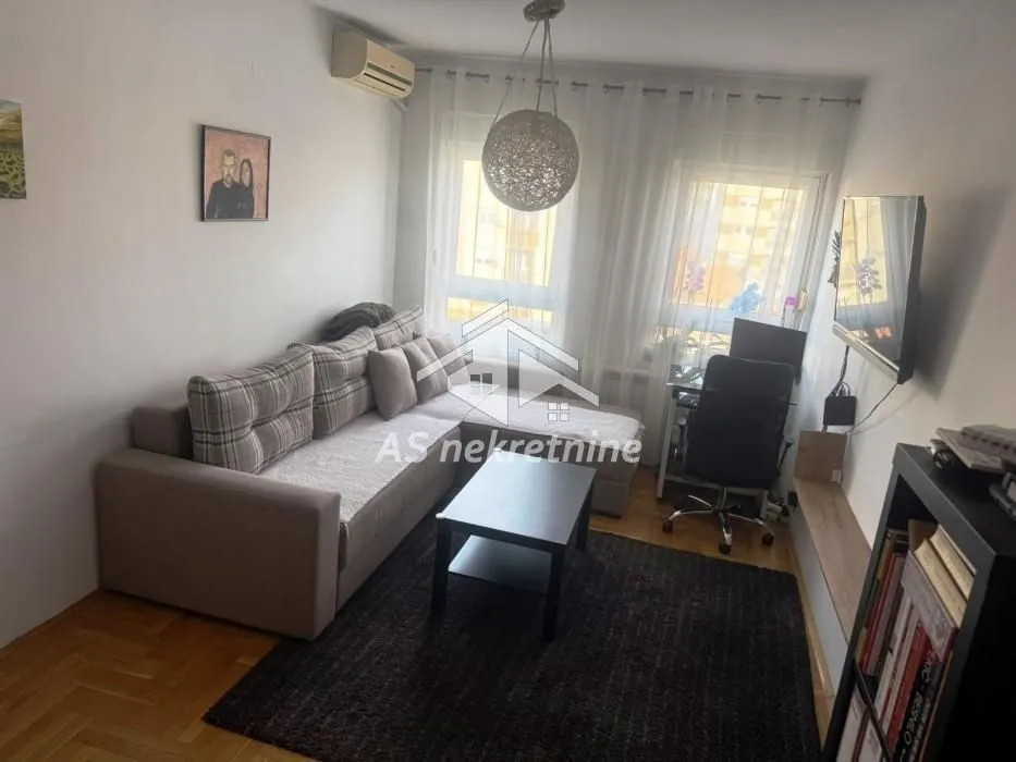 Izdavanje, stan, 40m², Denkova Basta, Zvezdara Sve Podlokacije