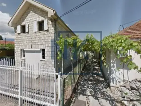 Sale, house, 250m², Masline, Podgorica - image 1