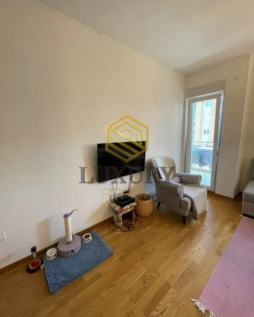 Izdavanje, jednosoban stan, 46m², City Kej, Podgorica
