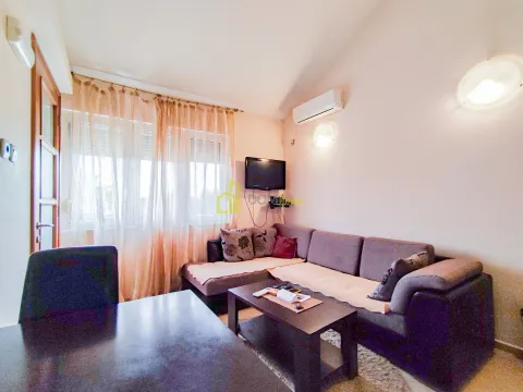 Izdavanje, dvosoban stan, 105m², Momišići, Podgorica - image 3