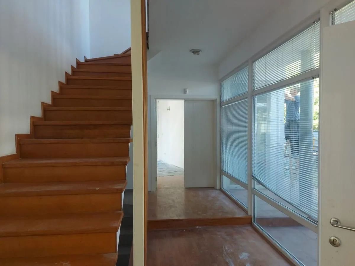 Izdavanje, kuća, 300m², Savski Venac, Beograd