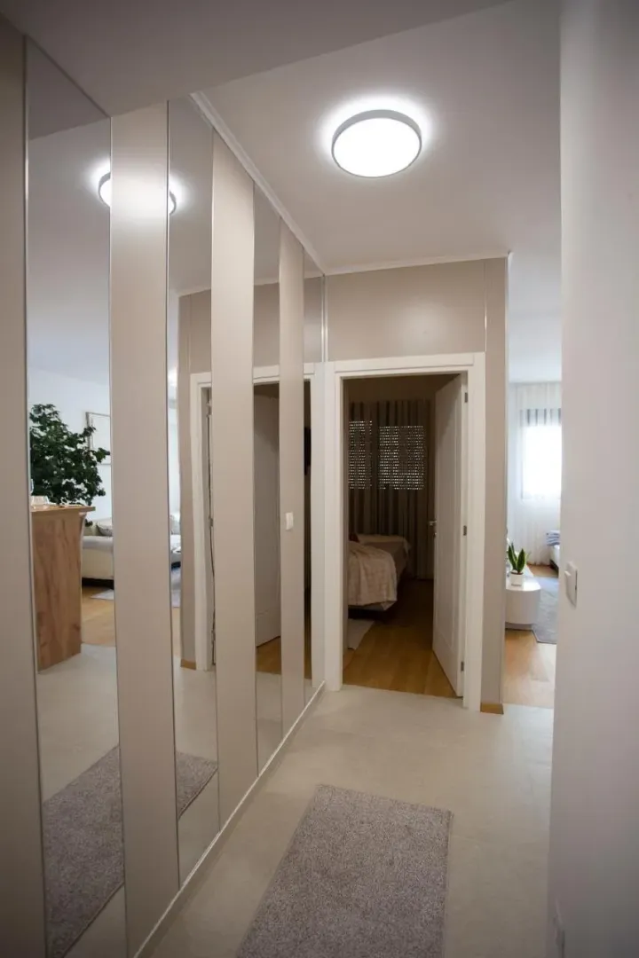 Izdavanje, jednosoban stan, 47m², Bečići, Budva