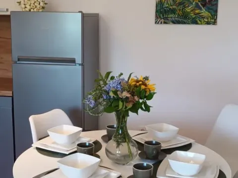 Izdavanje, dvosoban stan, 65m², Donja Lastva, Tivat - image 4