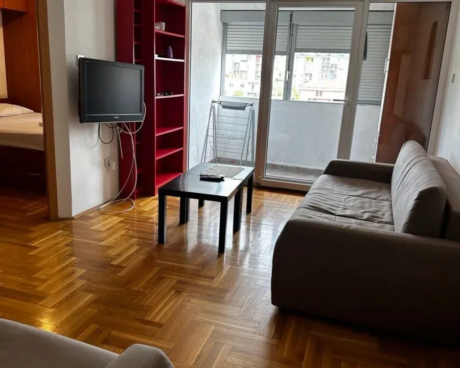 Izdavanje, jednosoban stan, 50m², City Kvart, Podgorica