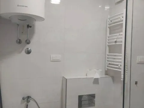 Izdavanje, jednosoban stan, 54m², City Kvart, Podgorica - image 16