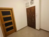 Prodaja, dvosoban stan, 72m², Stari Aerodrom, Podgorica - image 12