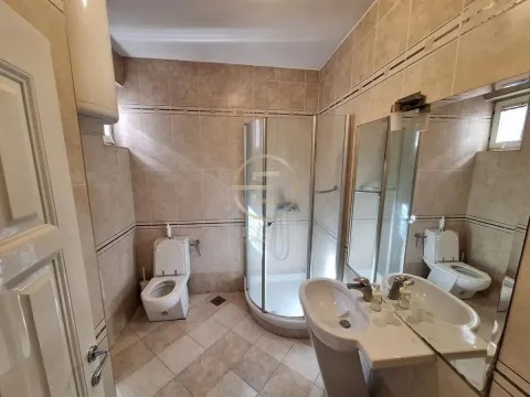 Izdavanje, poslovni prostor, 213m², Centar, Novi Sad - image 28