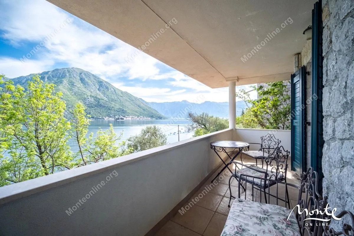 Sale, two bedroom apartment, 94m², Kostanjica, Kotor