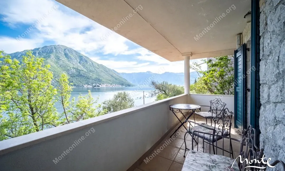 Sale, two bedroom apartment, 94m², Kostanjica, Kotor