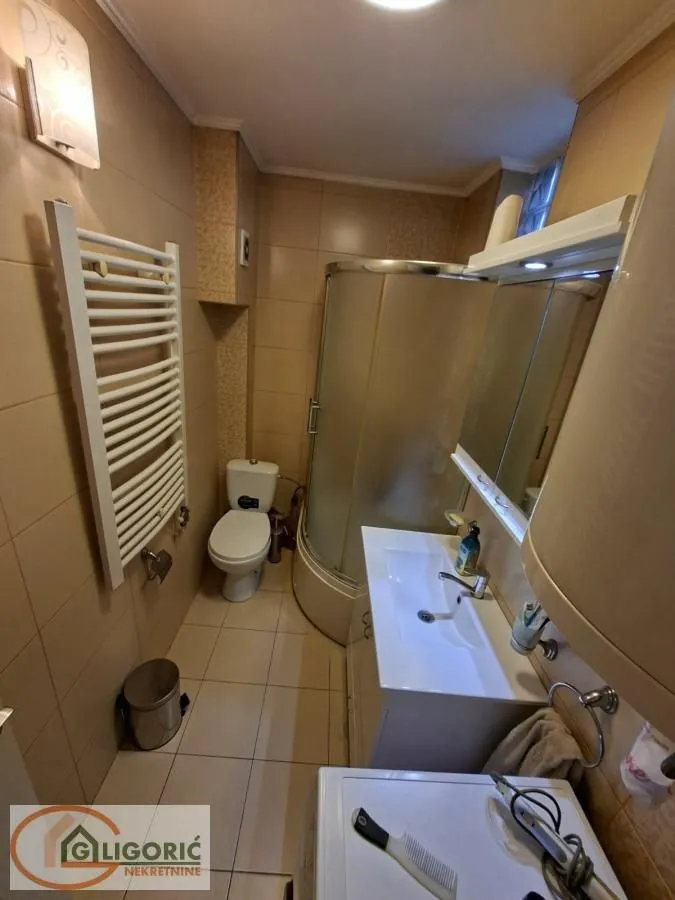 Prodaja, trosoban stan, 79m², Pančevo, Srbija