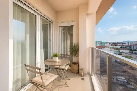 Rent, one bedroom apartment, 46m², Stari Aerodrom, Podgorica - image 11