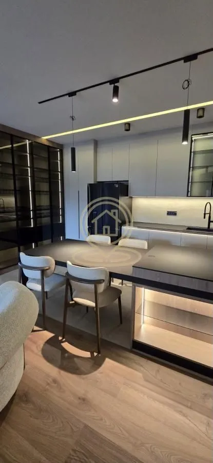 Izdavanje, trosoban stan, 83m², Olimp, Zvezdara Sve Podlokacije