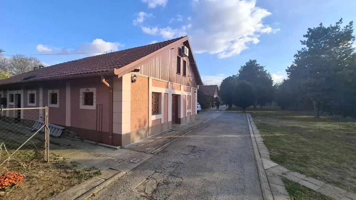 Prodaja, kuća, 481m², Bečej, Novi Sad