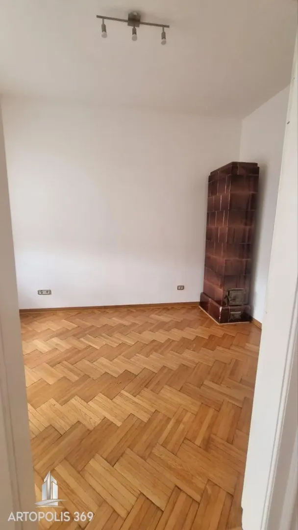 Izdavanje, poslovni prostor, 90m², Stari Grad, Beograd