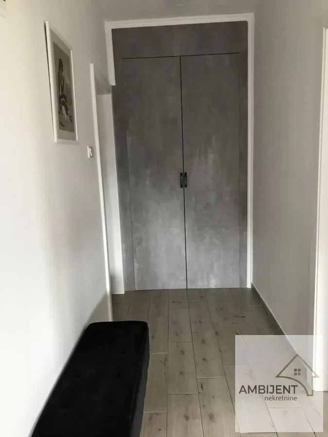 Prodaja, dvosoban stan, 50m², Sremska Mitrovica, Srbija
