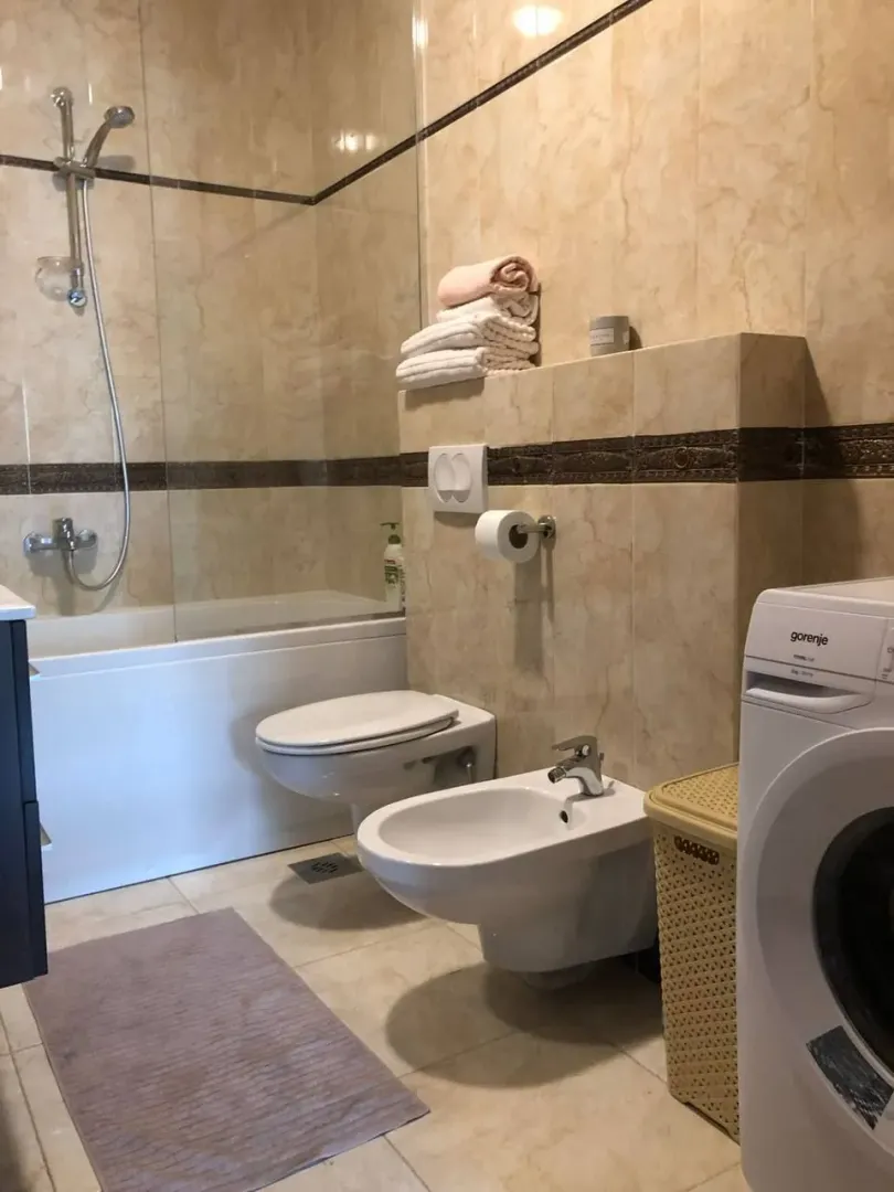 Rent, one bedroom apartment, 74m², Bečići, Budva