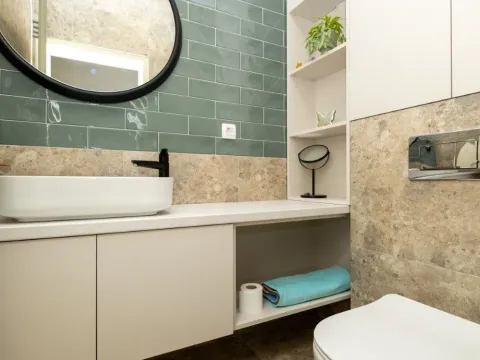 Izdavanje, trosoban stan, 145m², Momišići, Podgorica - image 15