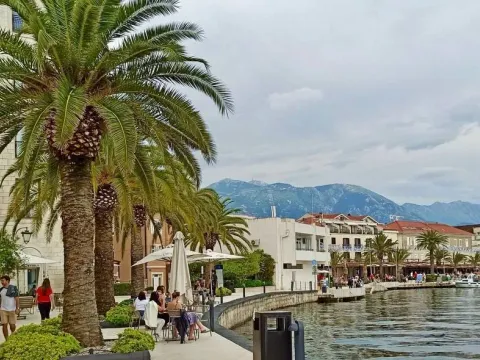 Prodaja, jednosoban stan, 24m², Tivat, Crna Gora - image 7