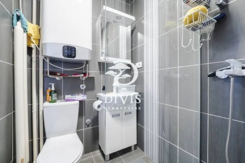 Prodaja, dvosoban stan, 58m², Zemun Sve Podlokacije, Beograd
