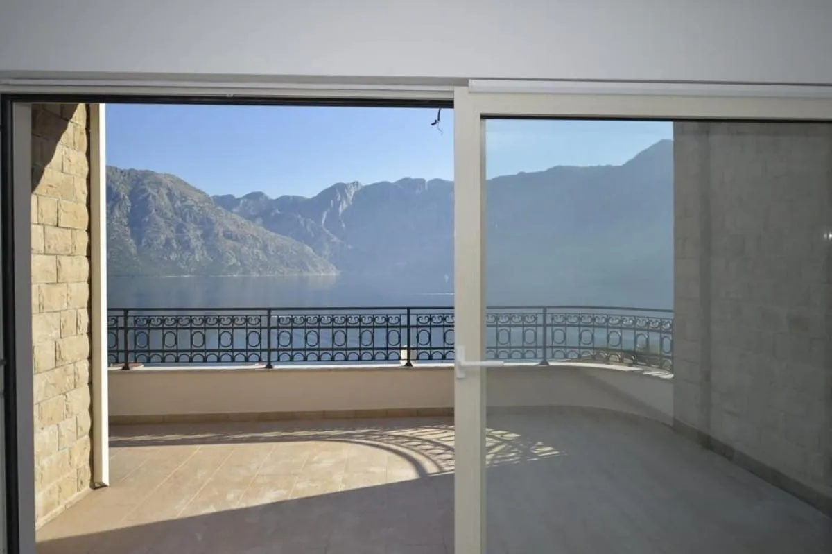 Sale, three bedroom apartment, 121m², Kotor, Crna Gora