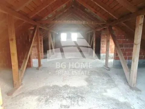 Prodaja, kuća, 253m², Zemun Ugrinovci, Zemun Sve Podlokacije - image 2