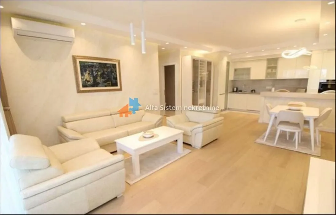 Rent, four bedroom apartment, 122m², Savski Venac, Beograd