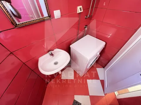 Izdavanje, garsonjera, 30m², Preko Morače, Podgorica - image 6